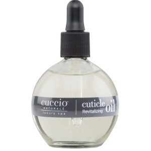 CUCCIO REVITALIZING CUTICLE OIL Breskva i Vanila 73 ml CUCCIO REVITALIZING CUTICLE OIL Breskva i Vanila 73 ml