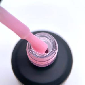 IZM Kamuflažna baza- 2 30ml IZM Kamuflažna baza- 2 30ml