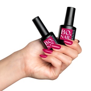 BO NAILS Gel lak za nokte 017 "Ferrari" Crveni - 7 ml BO NAILS Gel lak za nokte 017 "Ferrari" Crveni - 7 ml